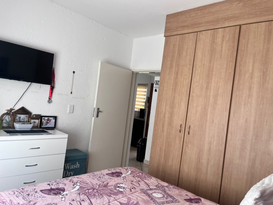 2 Bedroom Property for Sale in Waterval East North West